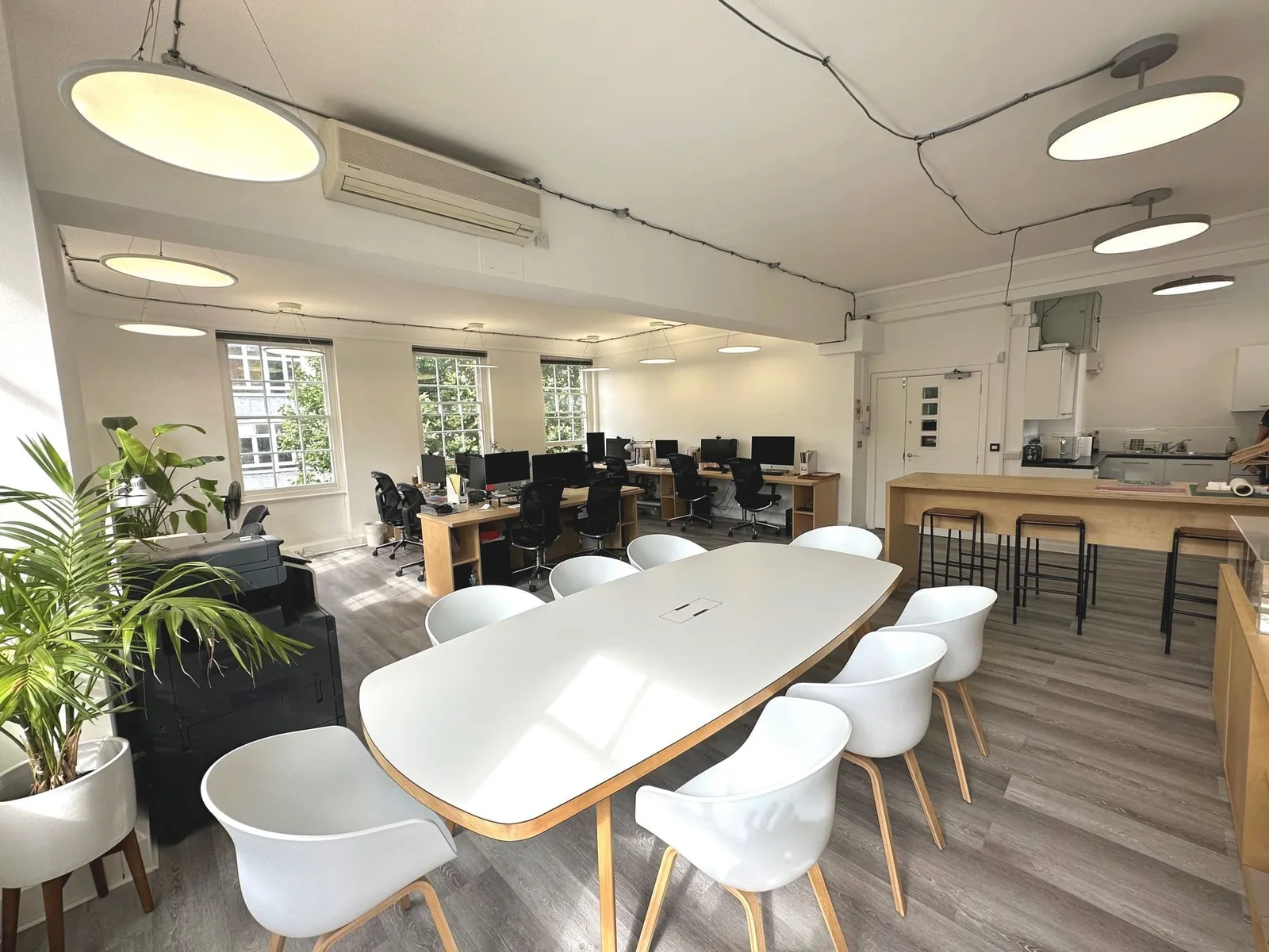 Workplace Plus 44 Charlotte Street, Salle de réunion 8 personnes, Londres