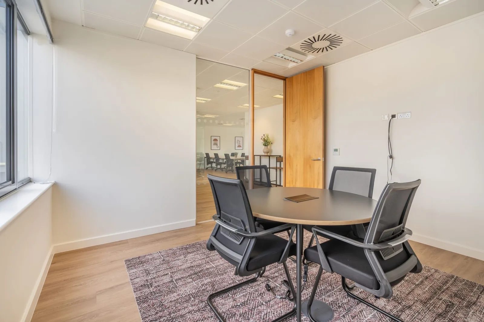 Workplace Plus 46 Chancery Lane, Meeting room for 4 people, London