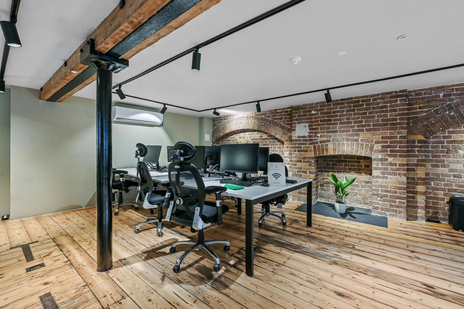 Workplace Plus 81a Endell St, Bureau privatif 6 postes, Londres