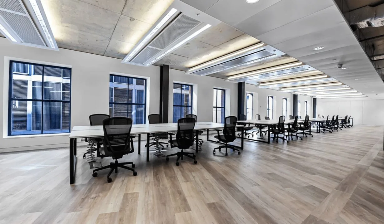 Workplace Plus 90 Bartholomew Close, Open-plan office, London