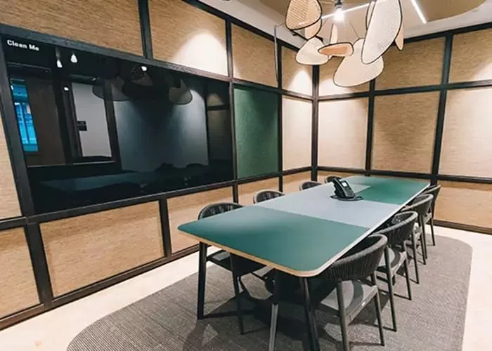 Workspace - Q West, Salle de réunion 8 personnes, Brentford