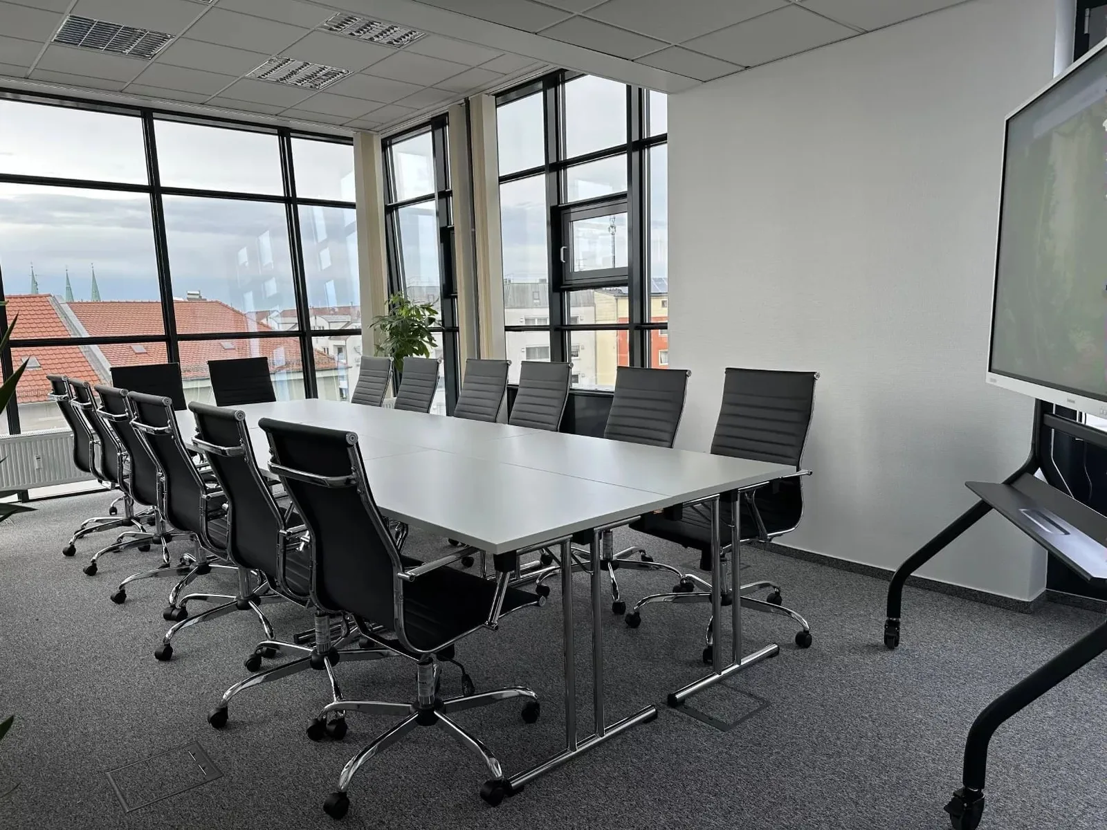 WorkspaceIn Stadtpark Nürnberg, Besprechungsraum für 12 Personen, Nürnberg