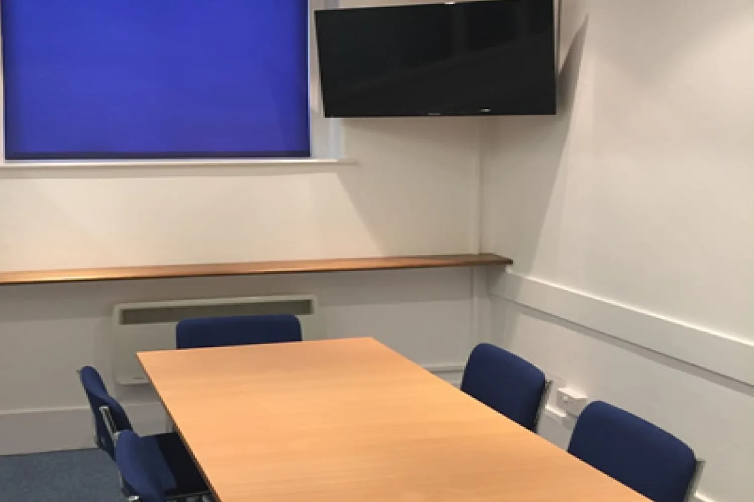 Worth Corner Business Centre, Meeting room for 6 people, Crawley