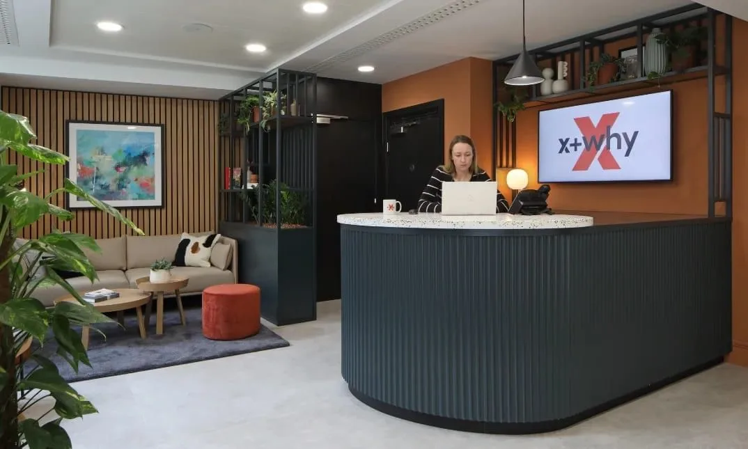 x+why The Fulwood, Réception, Londres