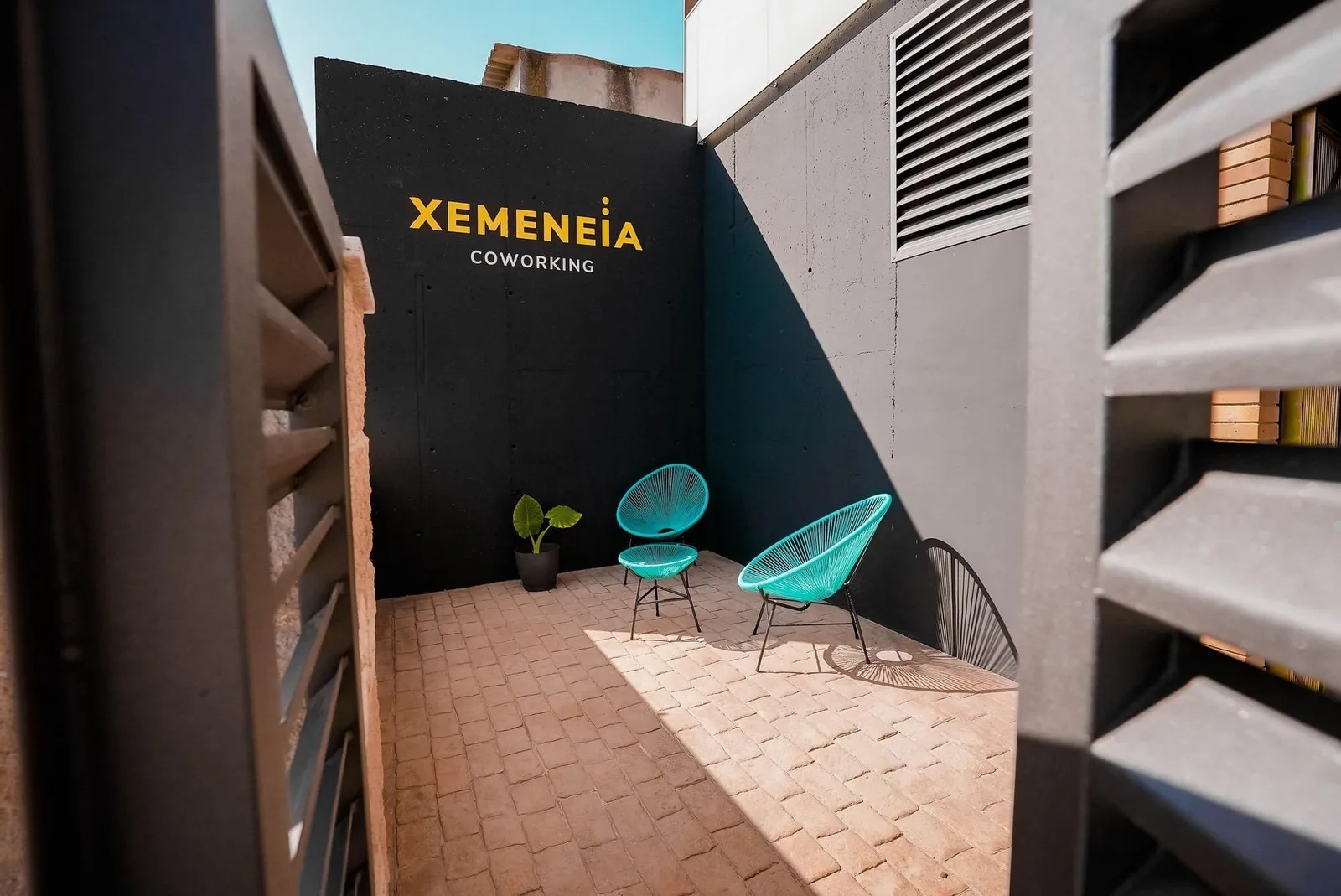 Xemeneia Coworking, Terraza y espacio exterior, Corró d'Avall