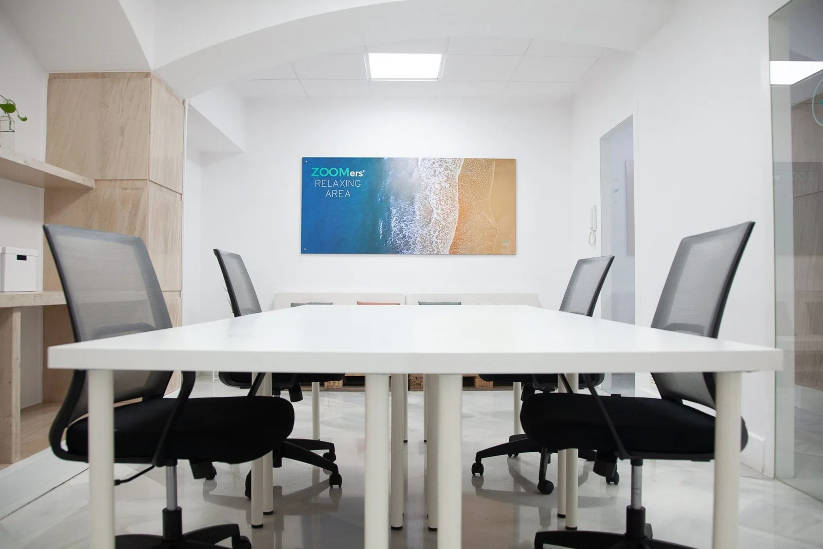 Zoom, Salle de réunion 4 personnes, Montilla